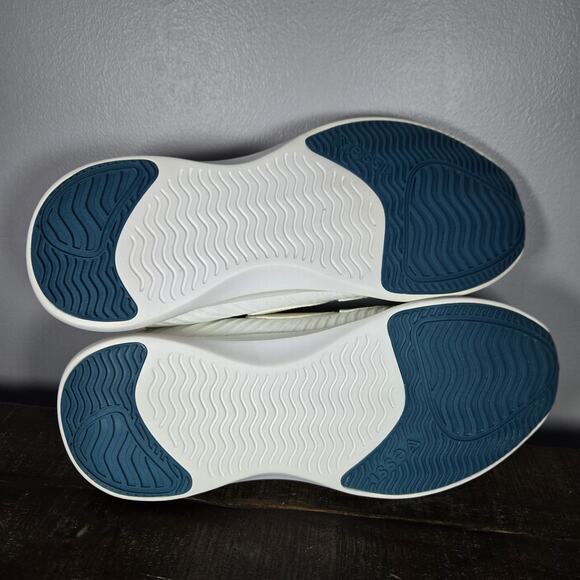 Vessi White Cream Sneakers - Picture 9 of 12